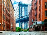 Manhattan bridge tussen 2 gebouwen