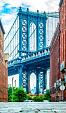 Manhattan bridge tussen 2 gebouwen