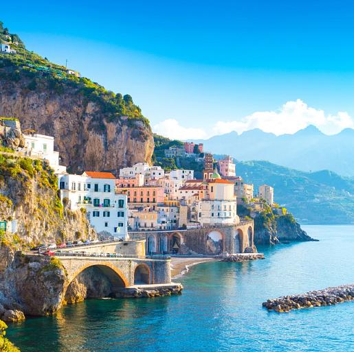 Stadsgezicht van de stad Amalfi, Italië