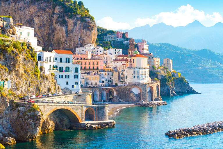 Stadsgezicht van de stad Amalfi, Italië