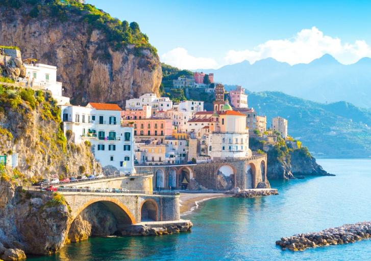 Stadsgezicht van de stad Amalfi, Italië